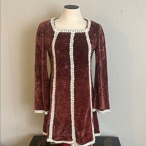 Vintage brown velvet hippie dress with lace details 60s 70s bell sleeves